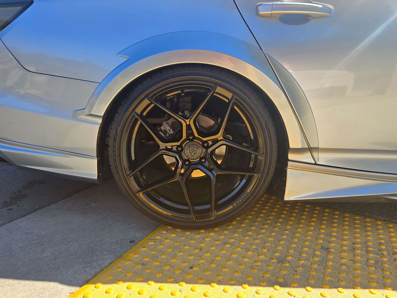 Car Preview